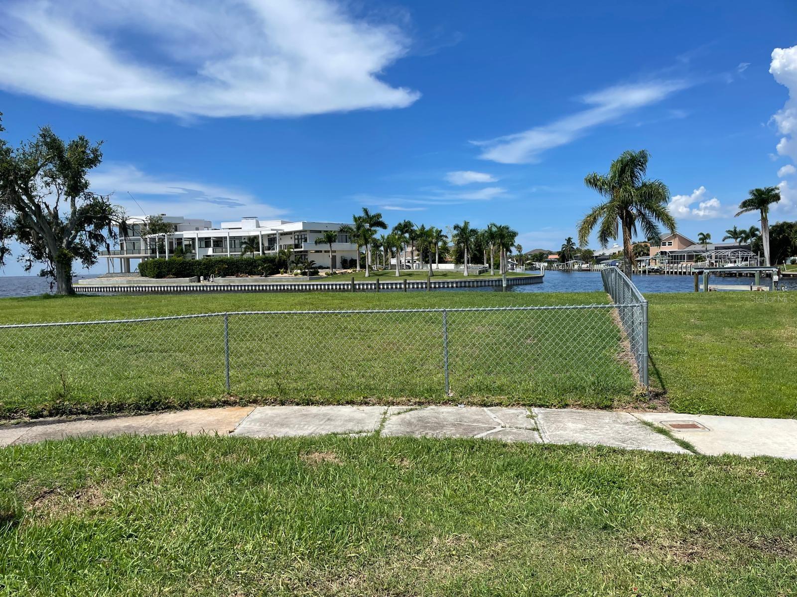 PORT CHARLOTTE SEC 040 - Land