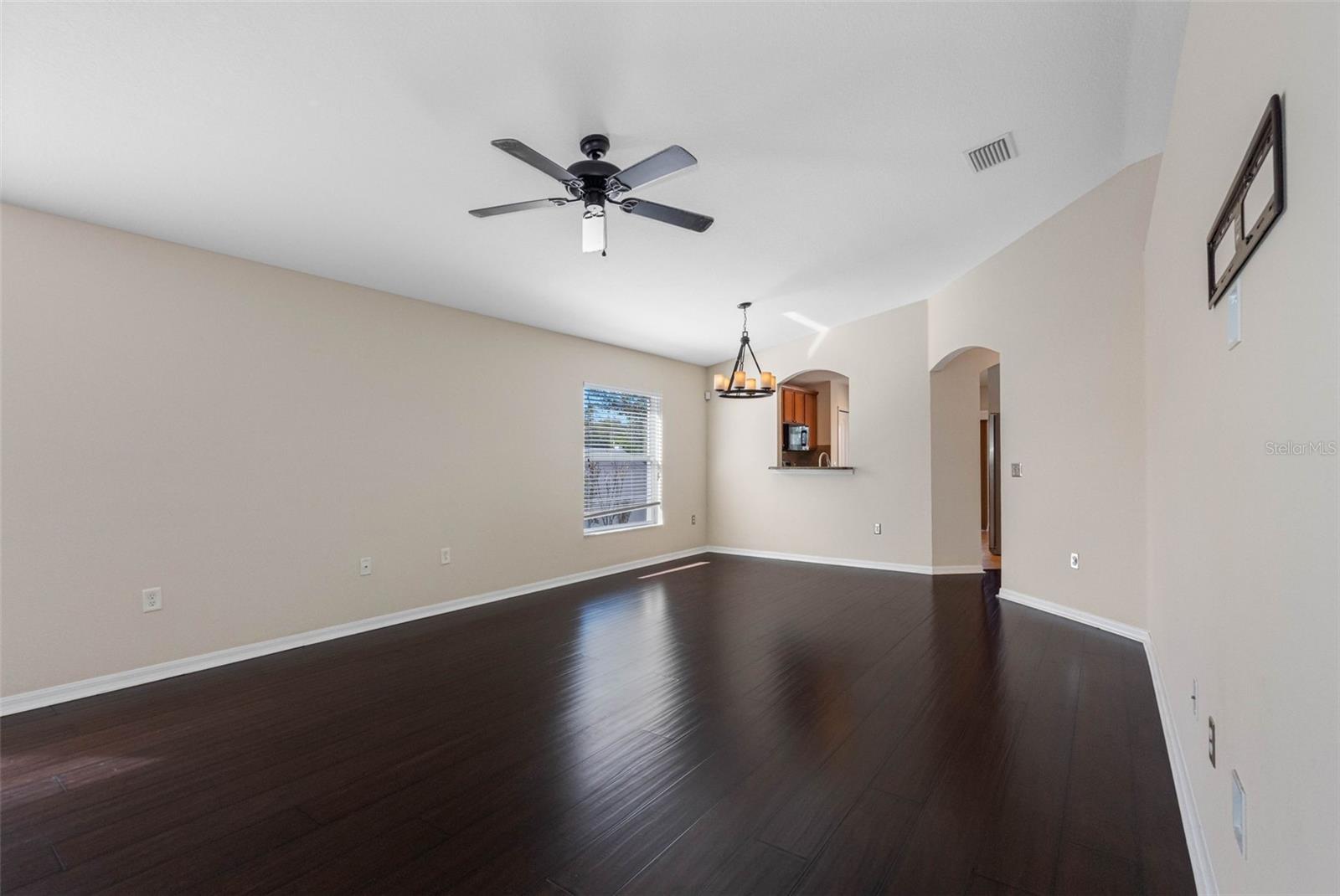 LONE STAR RANCH - Residential