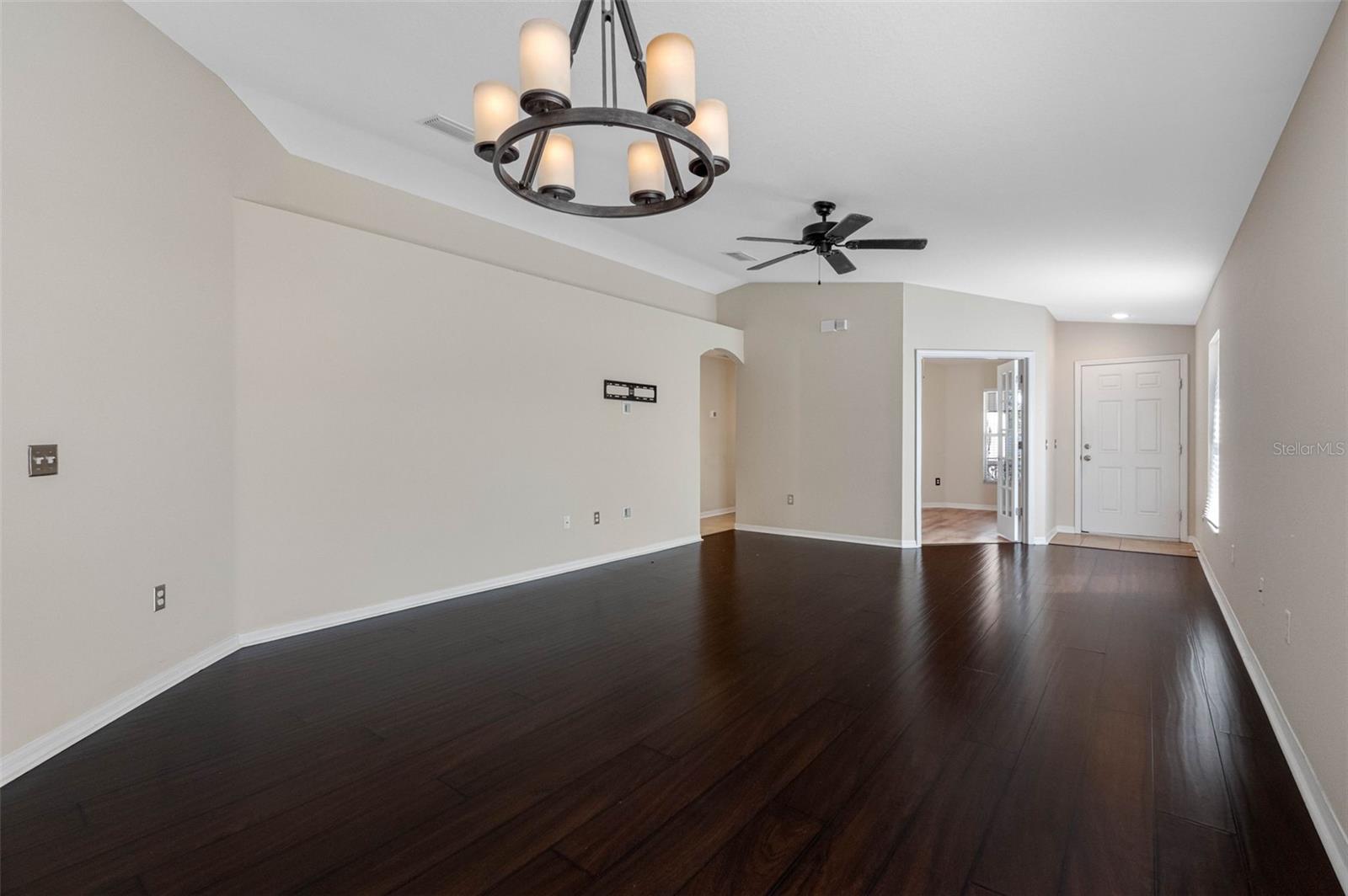 LONE STAR RANCH - Residential