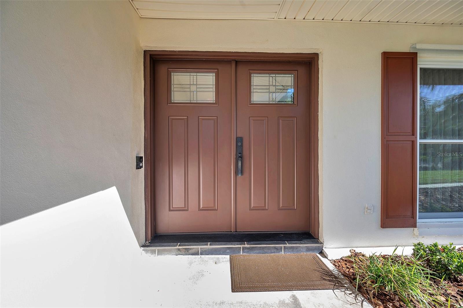 910 OAKWOOD DRIVE