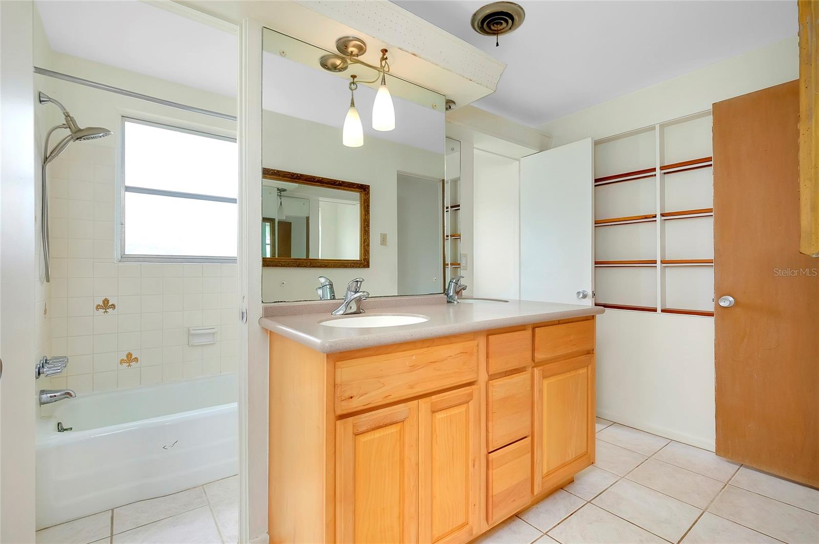 VENICE EAST SEC 1 - Residential