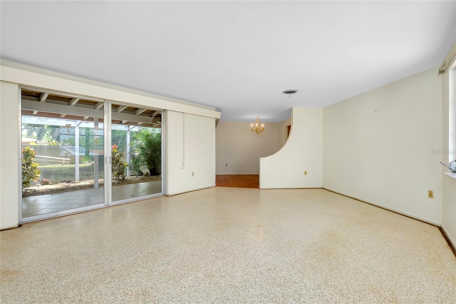 114 VENICE EAST BOULEVARD