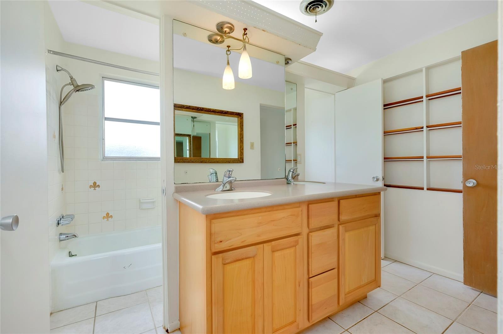 VENICE EAST SEC 1 - Residential