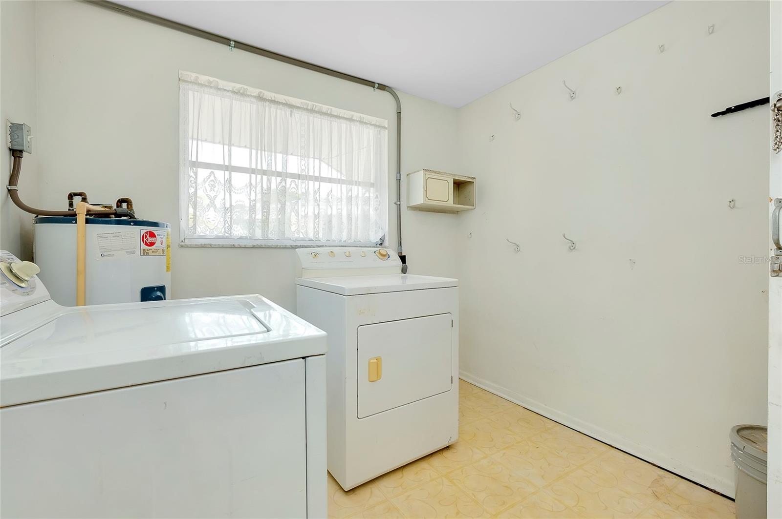 VENICE EAST SEC 1 - Residential