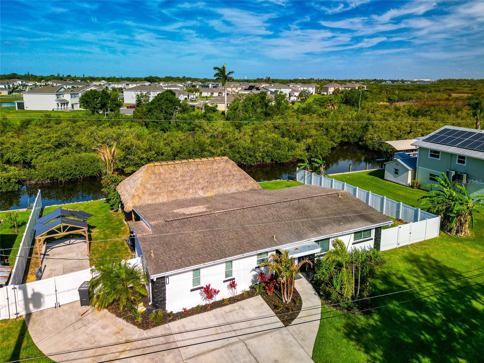 BRA-WIN PALMS - Residential