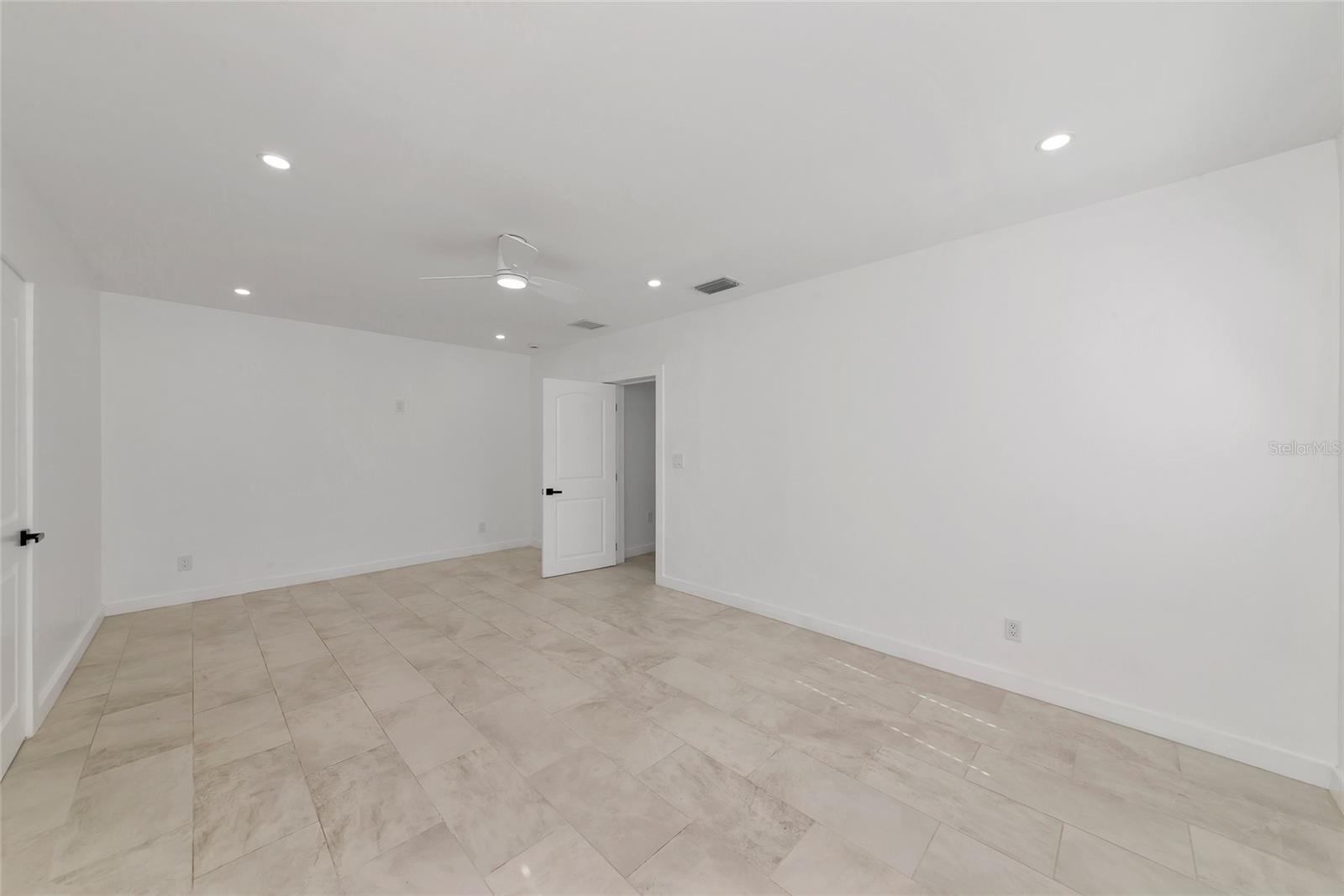 BRA-WIN PALMS - Residential