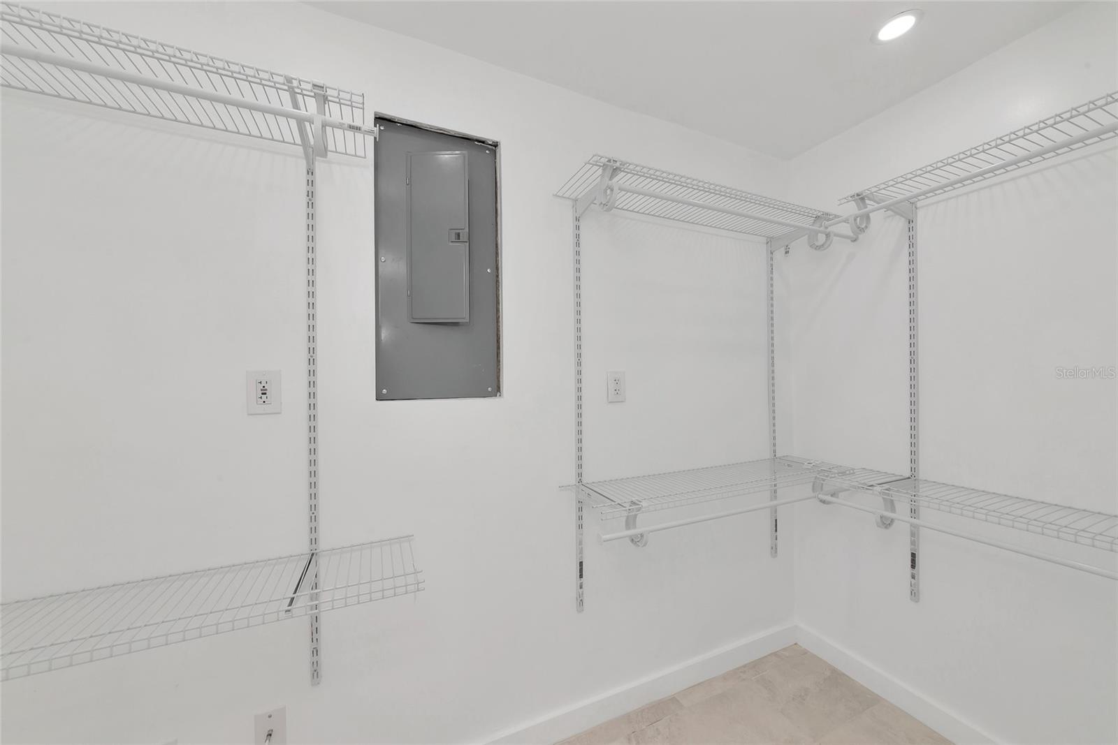 BRA-WIN PALMS - Residential