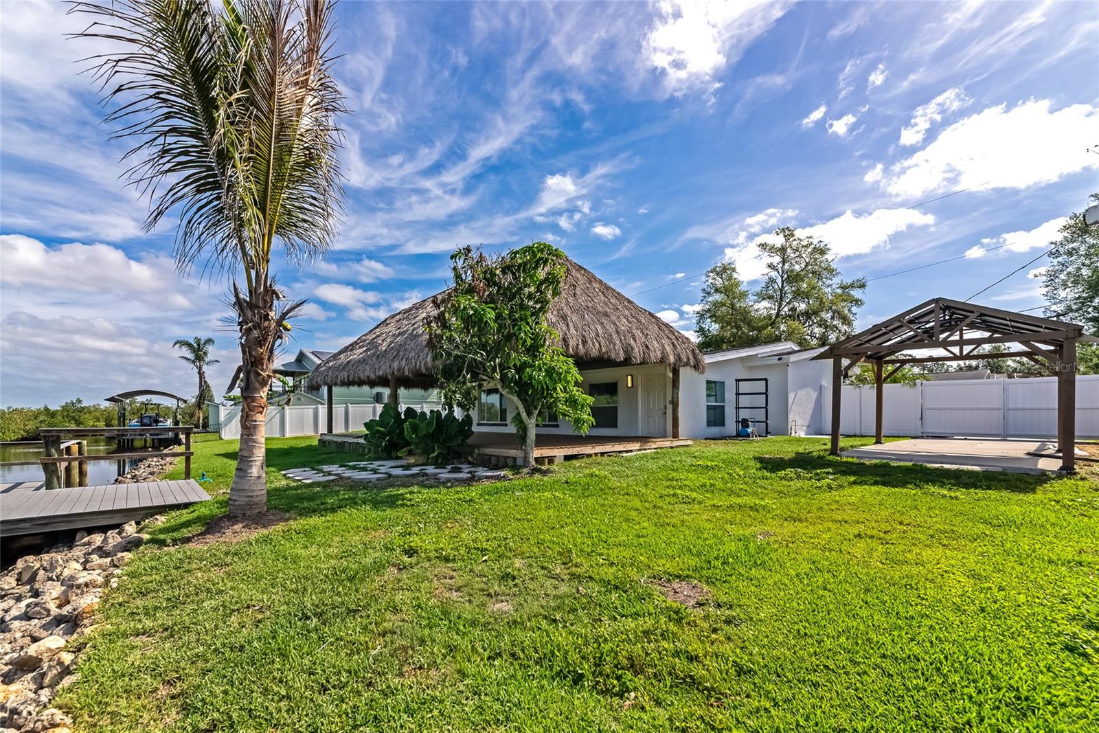 BRA-WIN PALMS - Residential