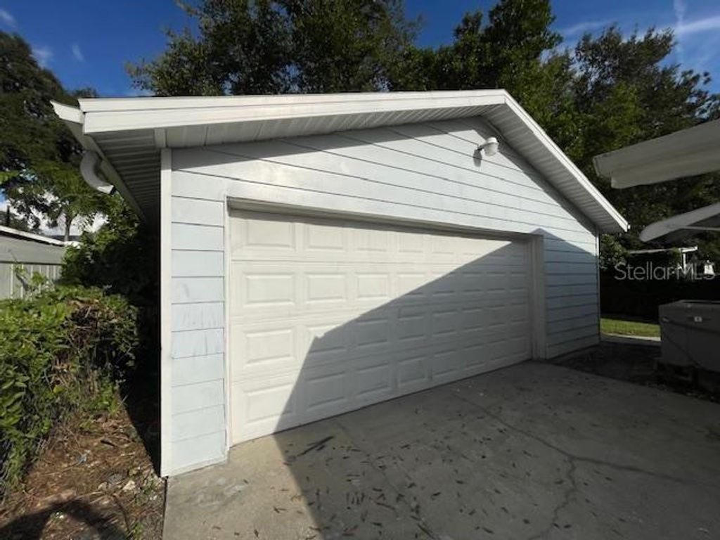 Photo of 6917 N Lynn Avenue, Tampa, FL 33604 (MLS # A4675470)