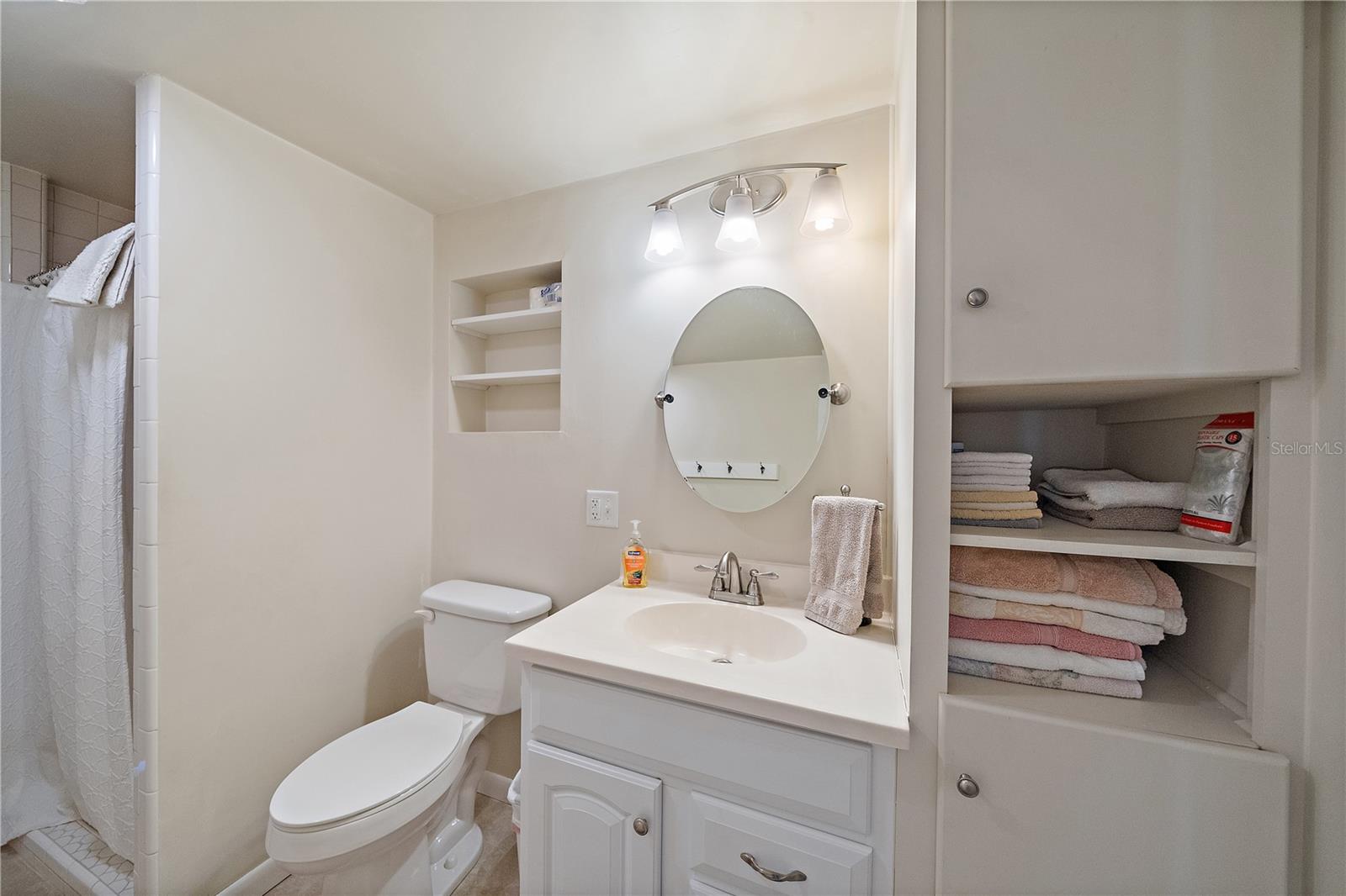 OAK PARK UNIT 2 - Residential