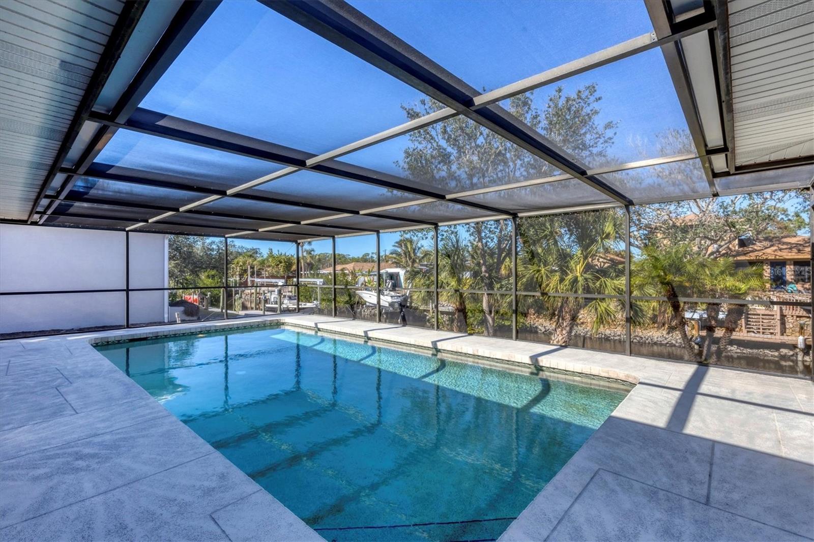 560 SANDLOR DRIVE