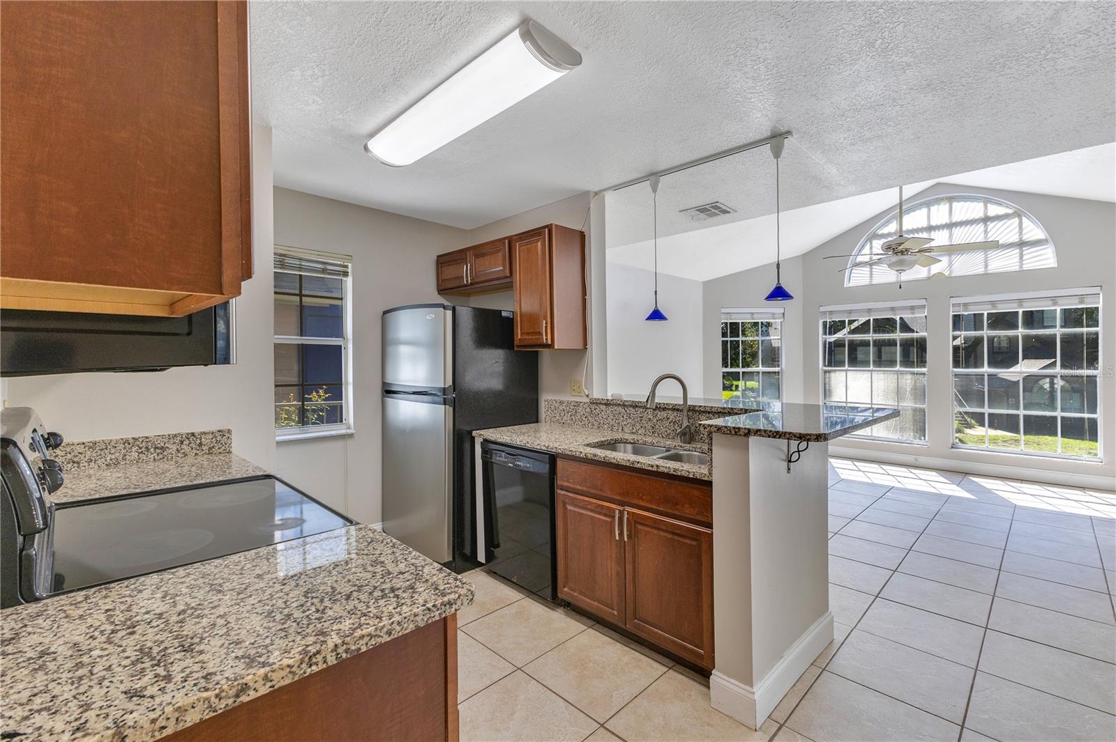 HIDDEN VLG CONDO - Residential Lease