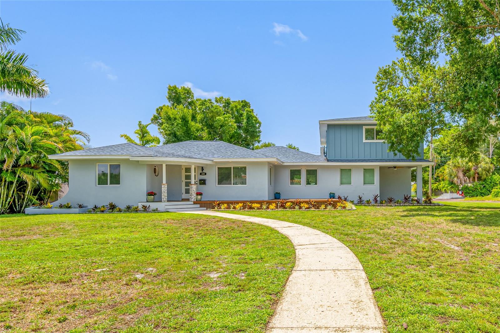 380 VILLAGRANDE AVENUE S