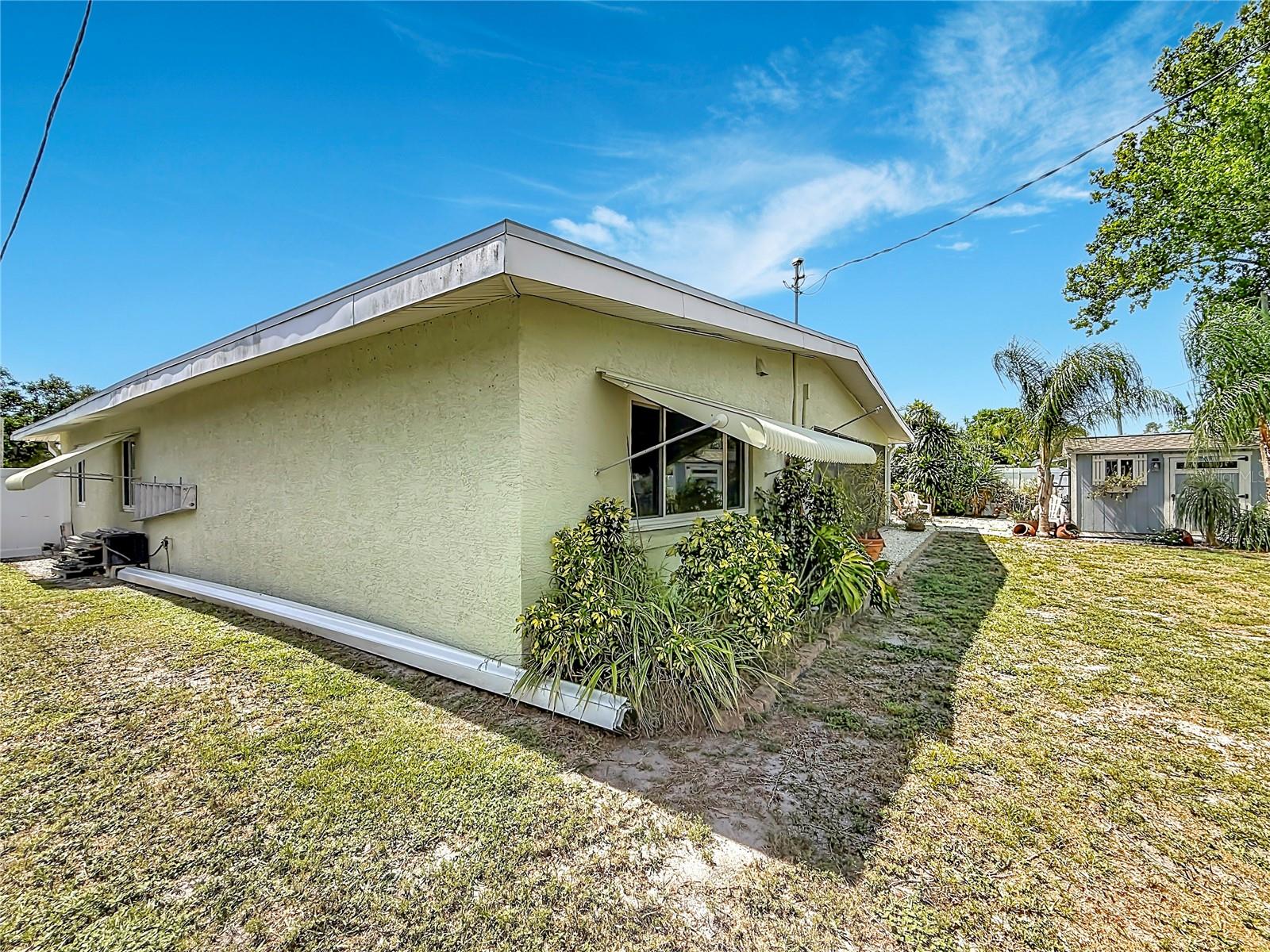 KENNETH CITY - Residential