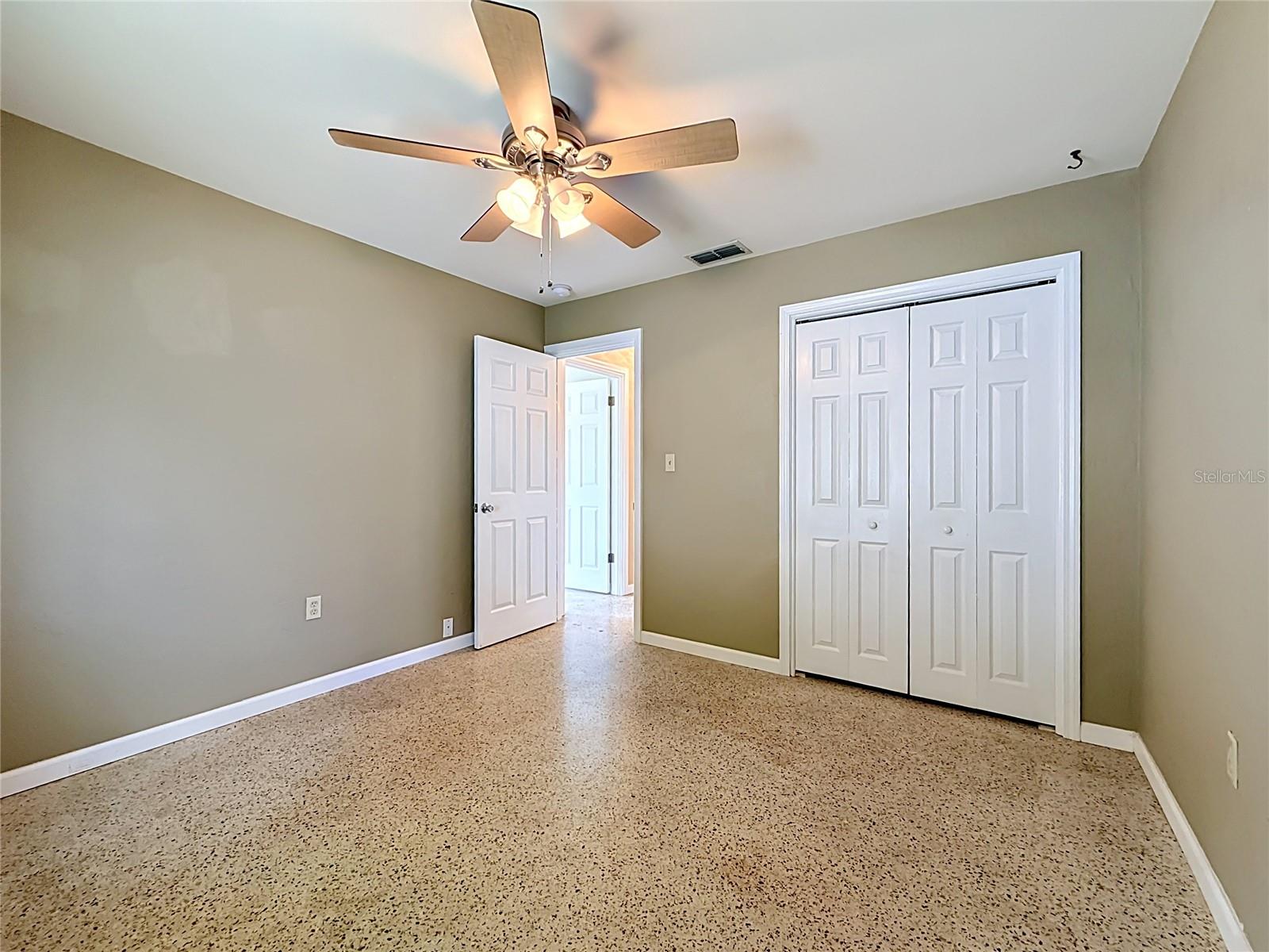 KENNETH CITY - Residential