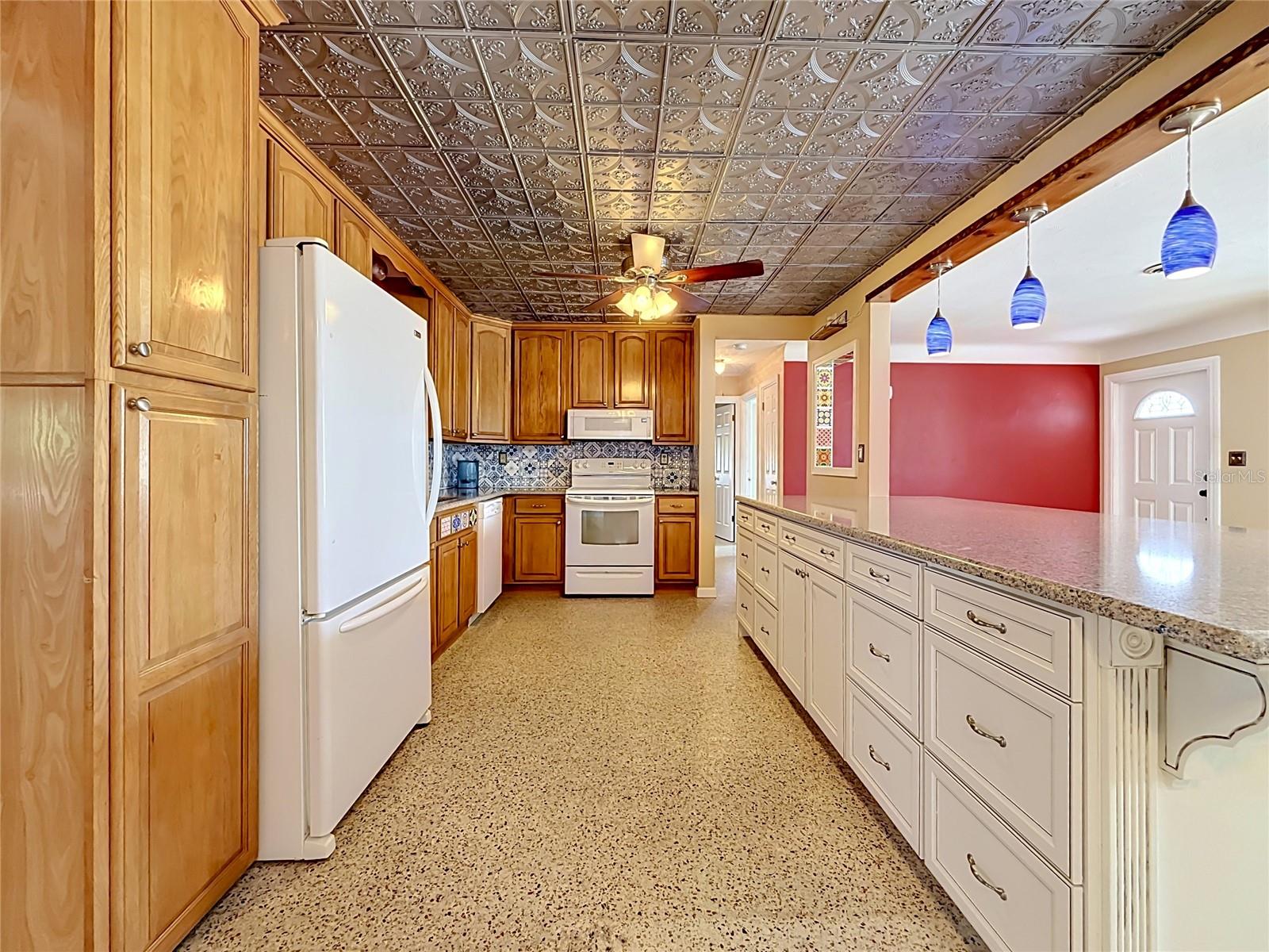 KENNETH CITY - Residential