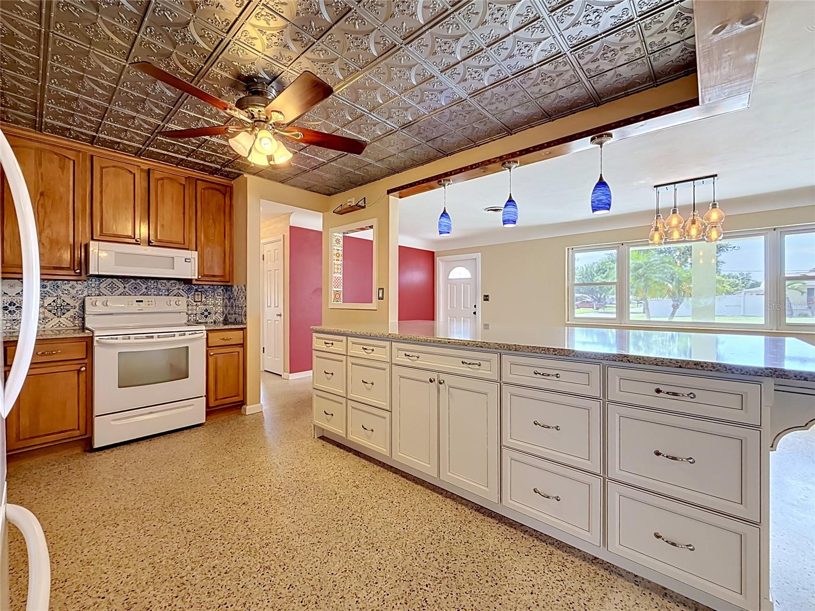 KENNETH CITY - Residential