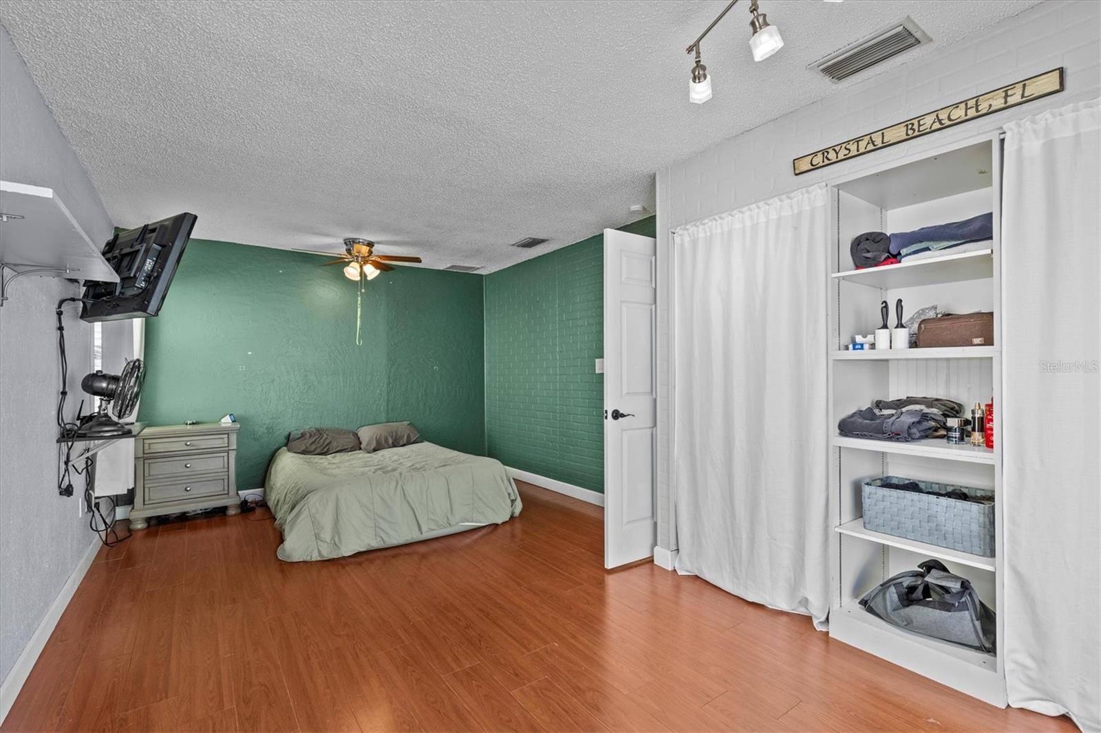 CRYSTAL BEACH HEIGHTS - Residential