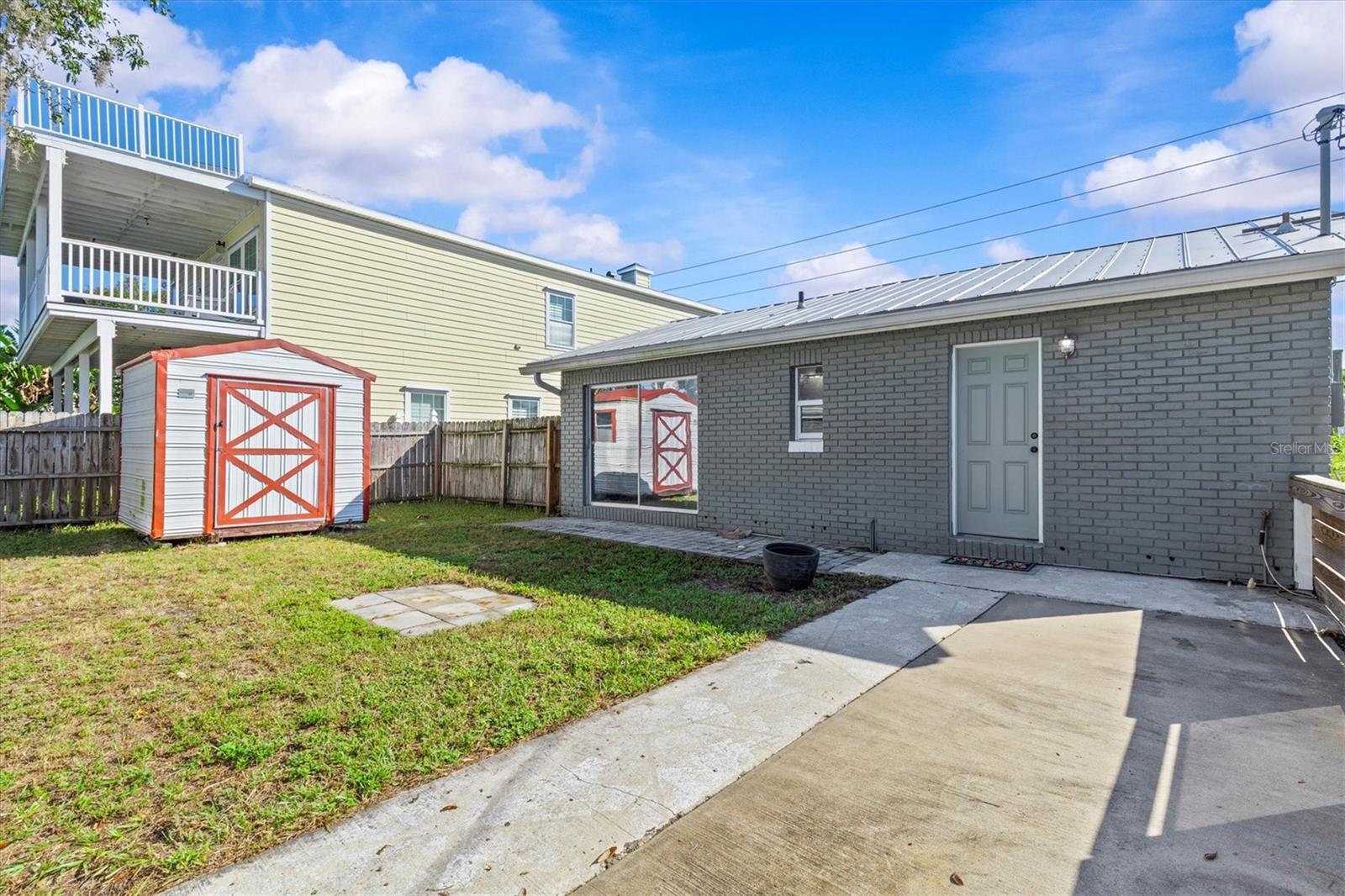 3307 DE SOTO BOULEVARD