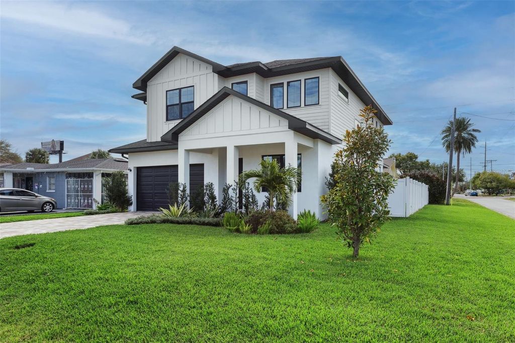 Photo of 3824 W Carmen Street, Tampa, FL 33609 (MLS # TB8457859)