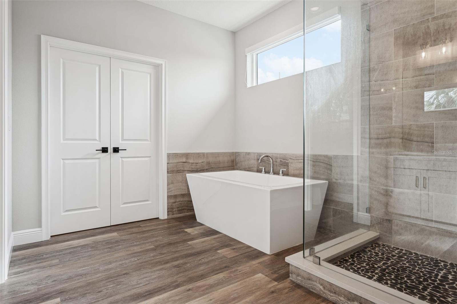 BROADMOOR PARK REV - Residential