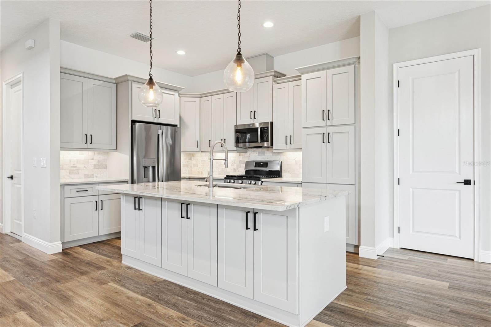 BROADMOOR PARK REV - Residential