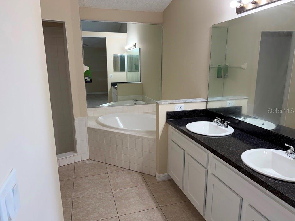 SOMERSBY - Residential