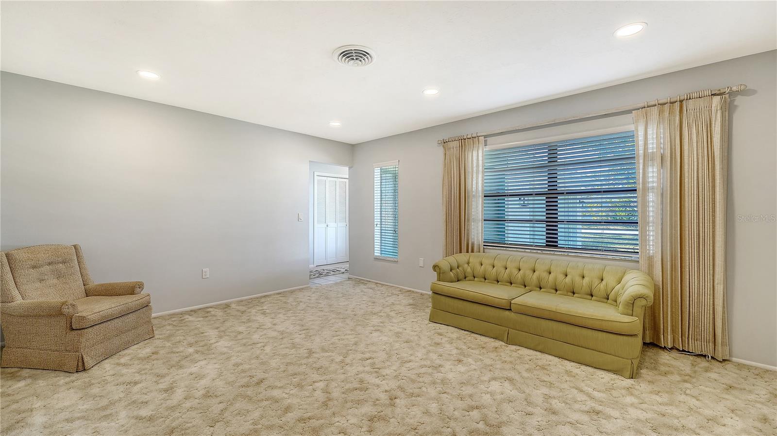 SOUTH VENICE - Residential