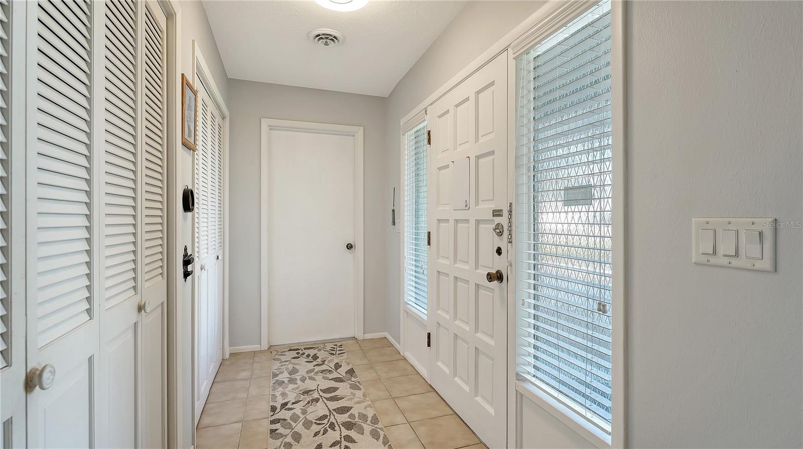 SOUTH VENICE - Residential