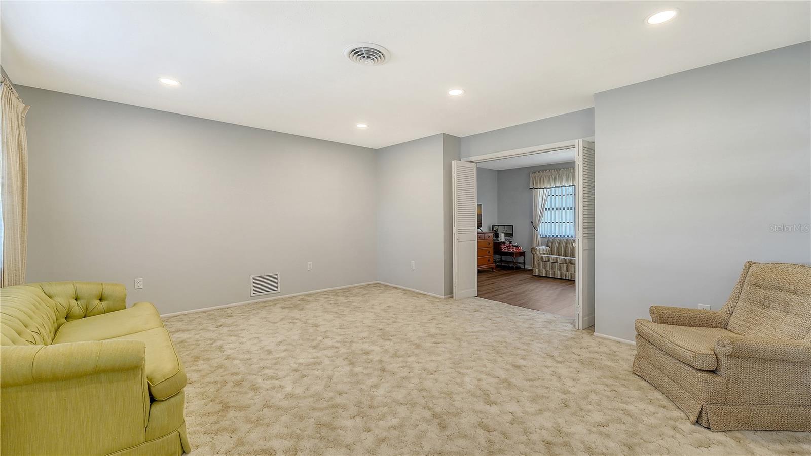 SOUTH VENICE - Residential