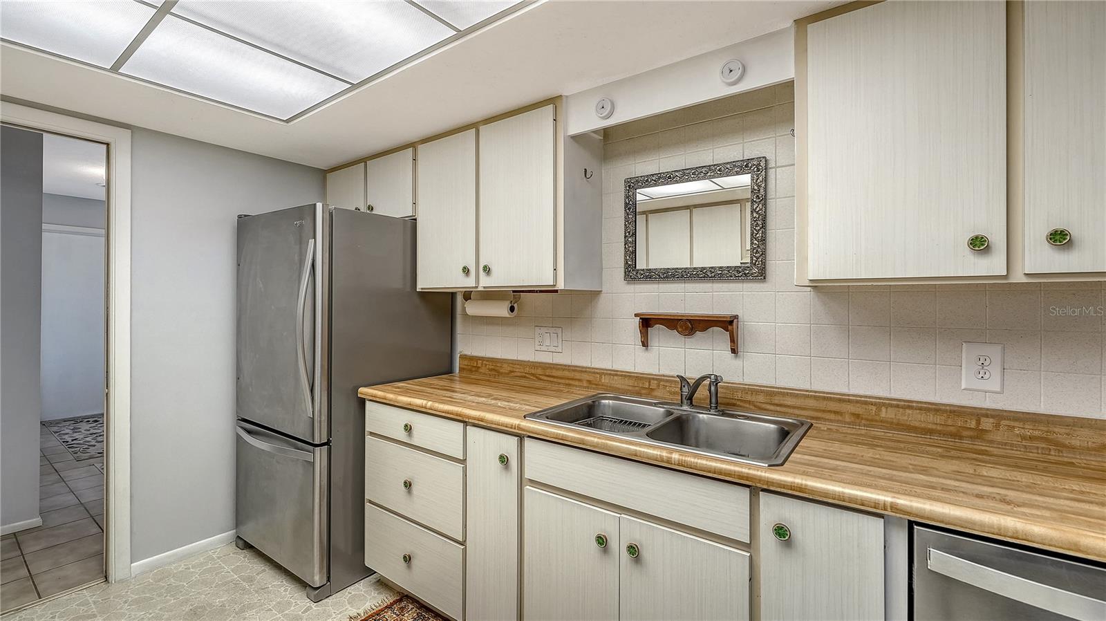 SOUTH VENICE - Residential