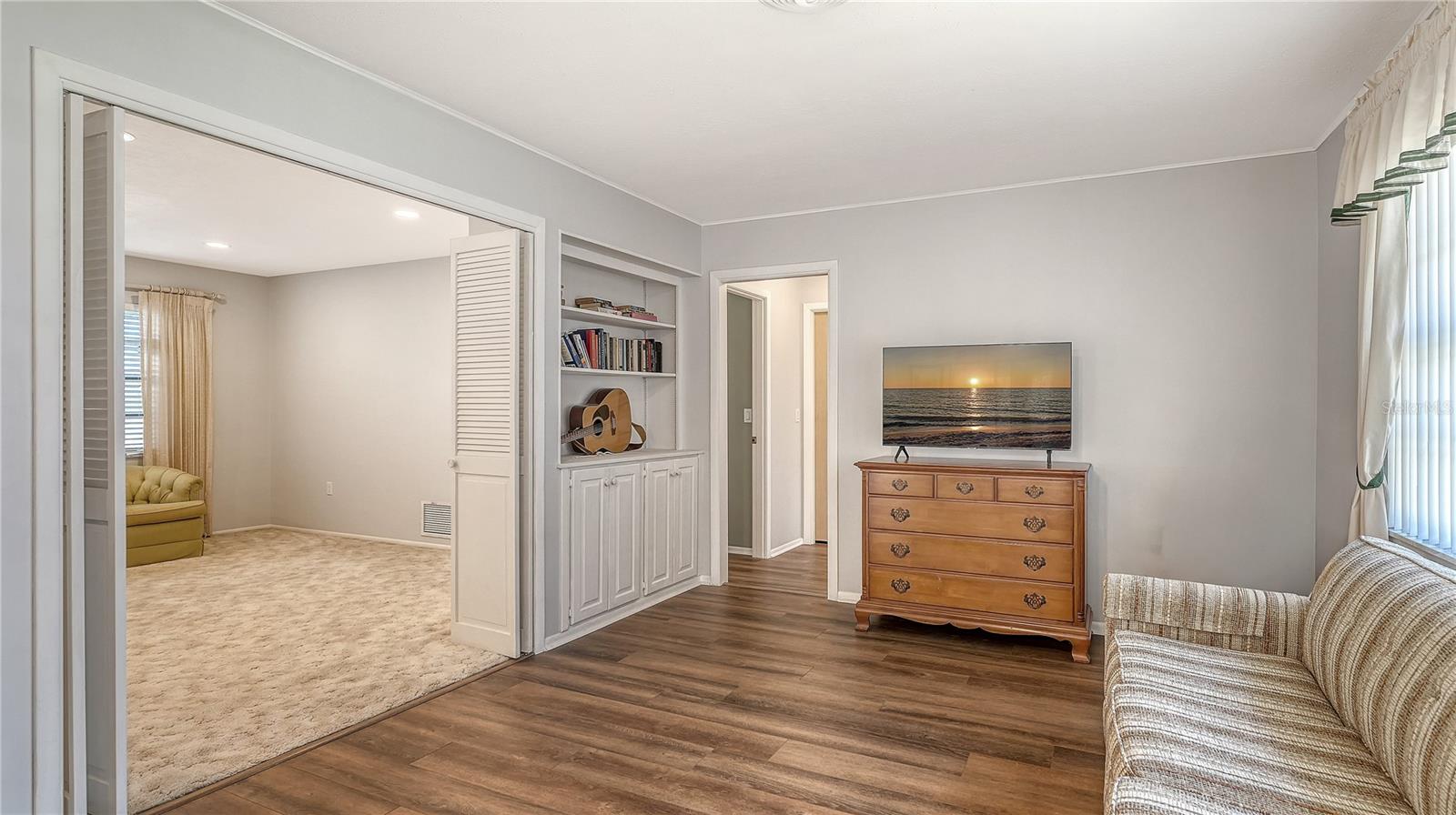 SOUTH VENICE - Residential