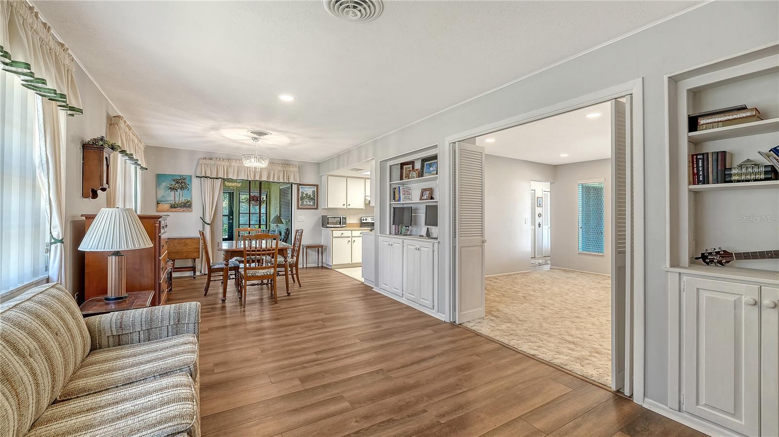 SOUTH VENICE - Residential