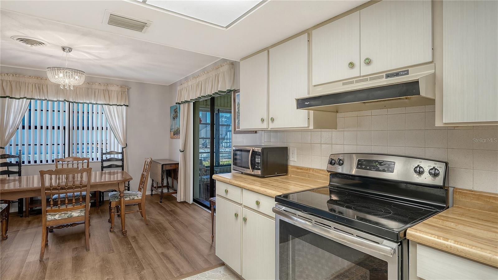 SOUTH VENICE - Residential