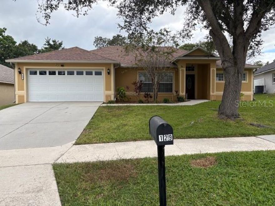 This 4/2 gem comes with spacious dining and living areas. There is a breakfast bar in the kitchen which extends into the family room.  lanai is screened, and the backyard fenced. Great location. Ceramic tile throughout the whole house. Hop in your car and within minutes you can be in one of these theme parks whether it's Disney, Universal Studio, Bush garden ETC.
