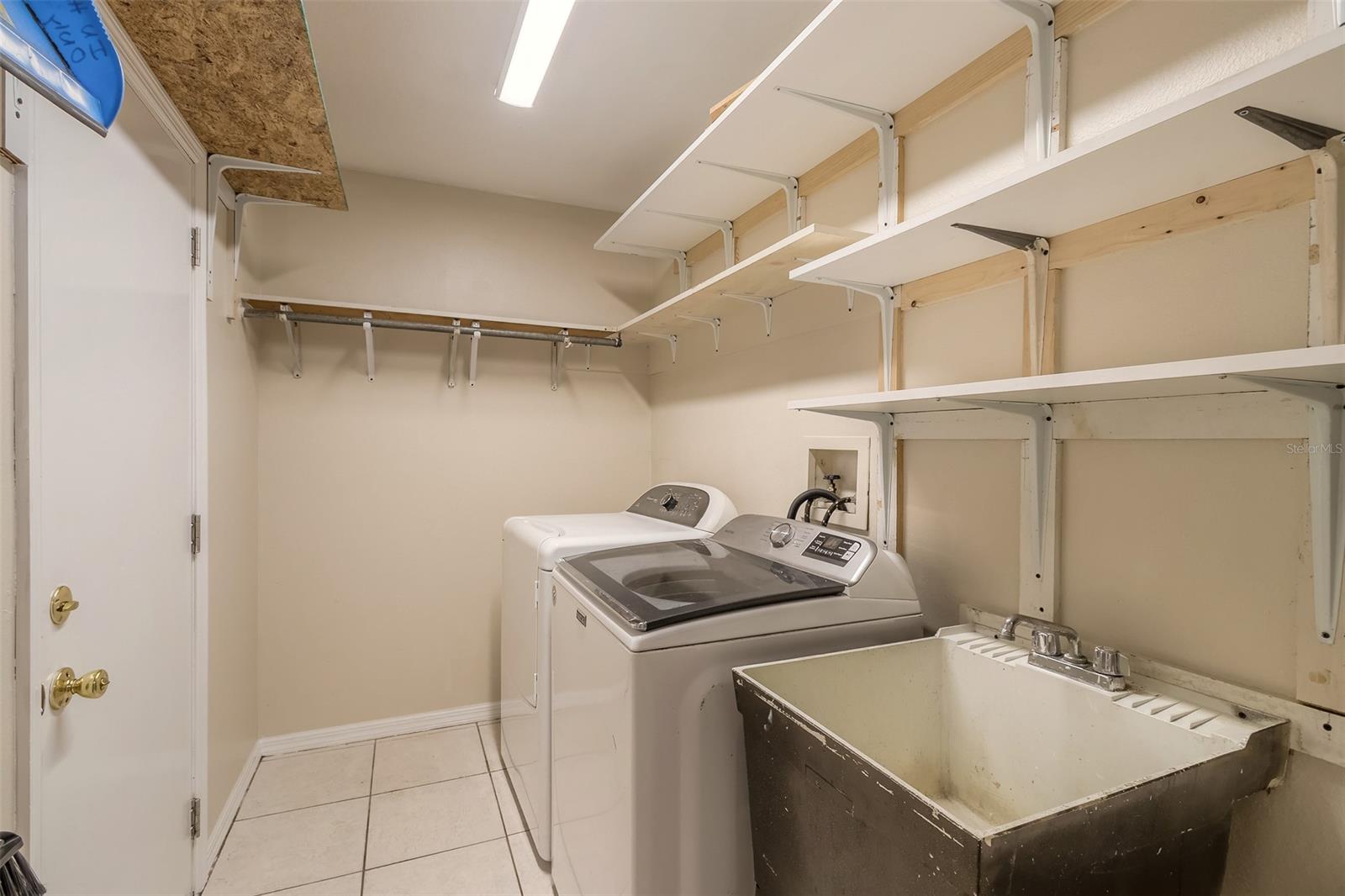 Florida Shores 01 - Residential