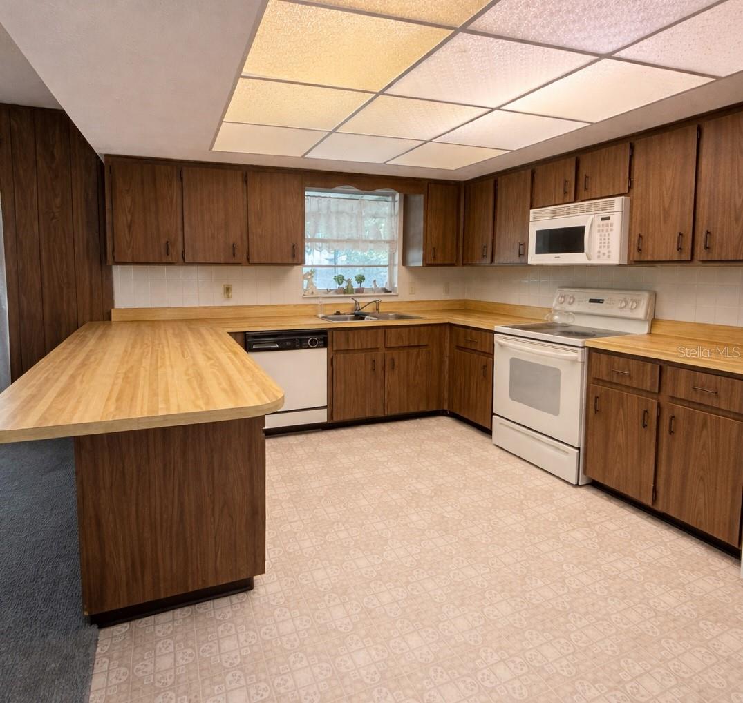 8212 STONER WOODS DRIVE