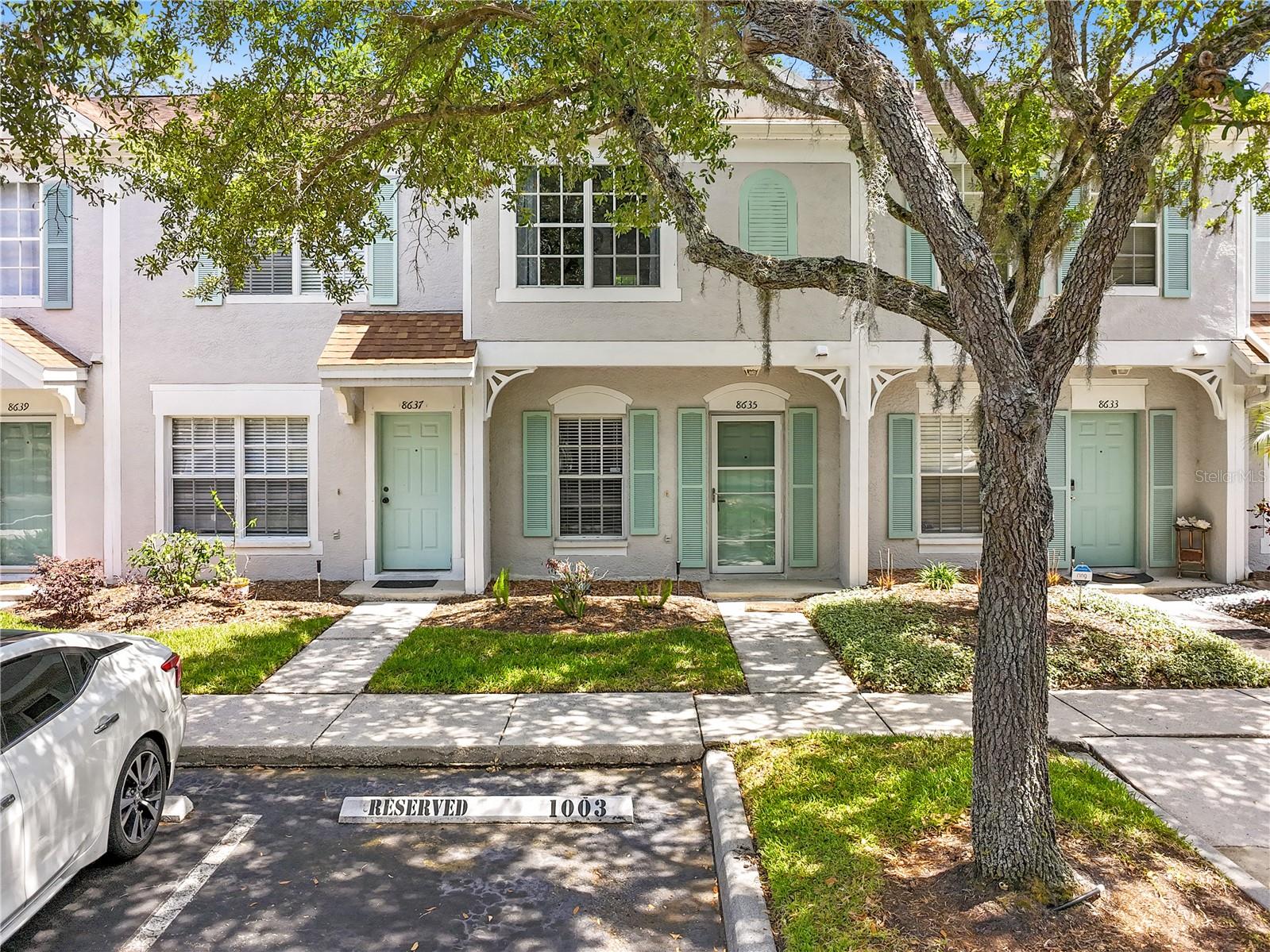 HUNTERS KEY TWNHMS AT NORT - Residential