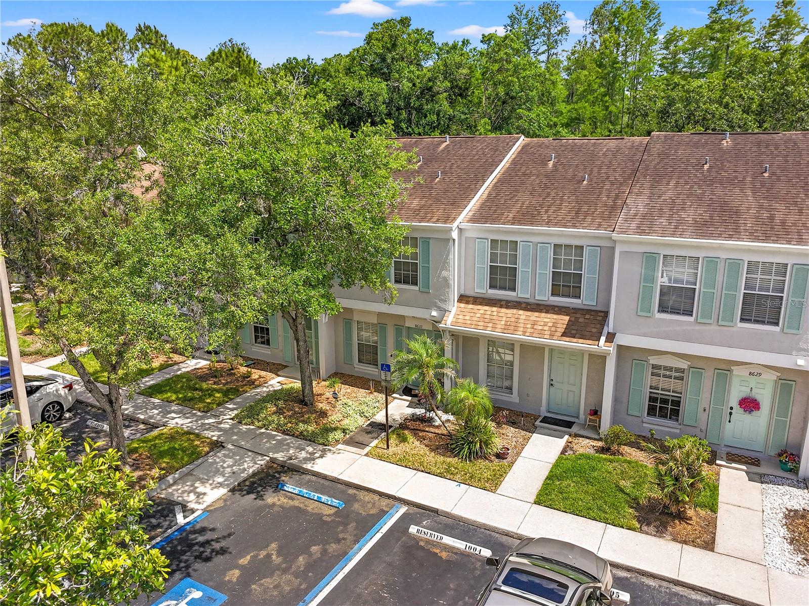 HUNTERS KEY TWNHMS AT NORT - Residential