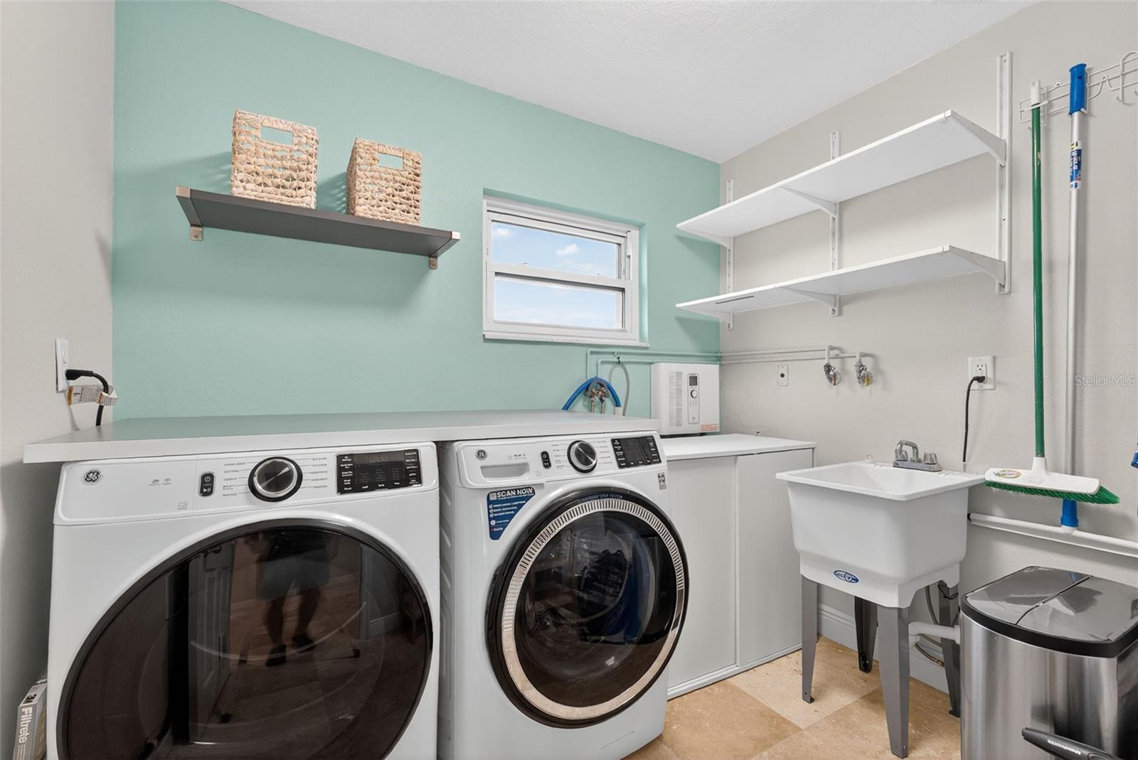 NIBROC CONDO - Residential