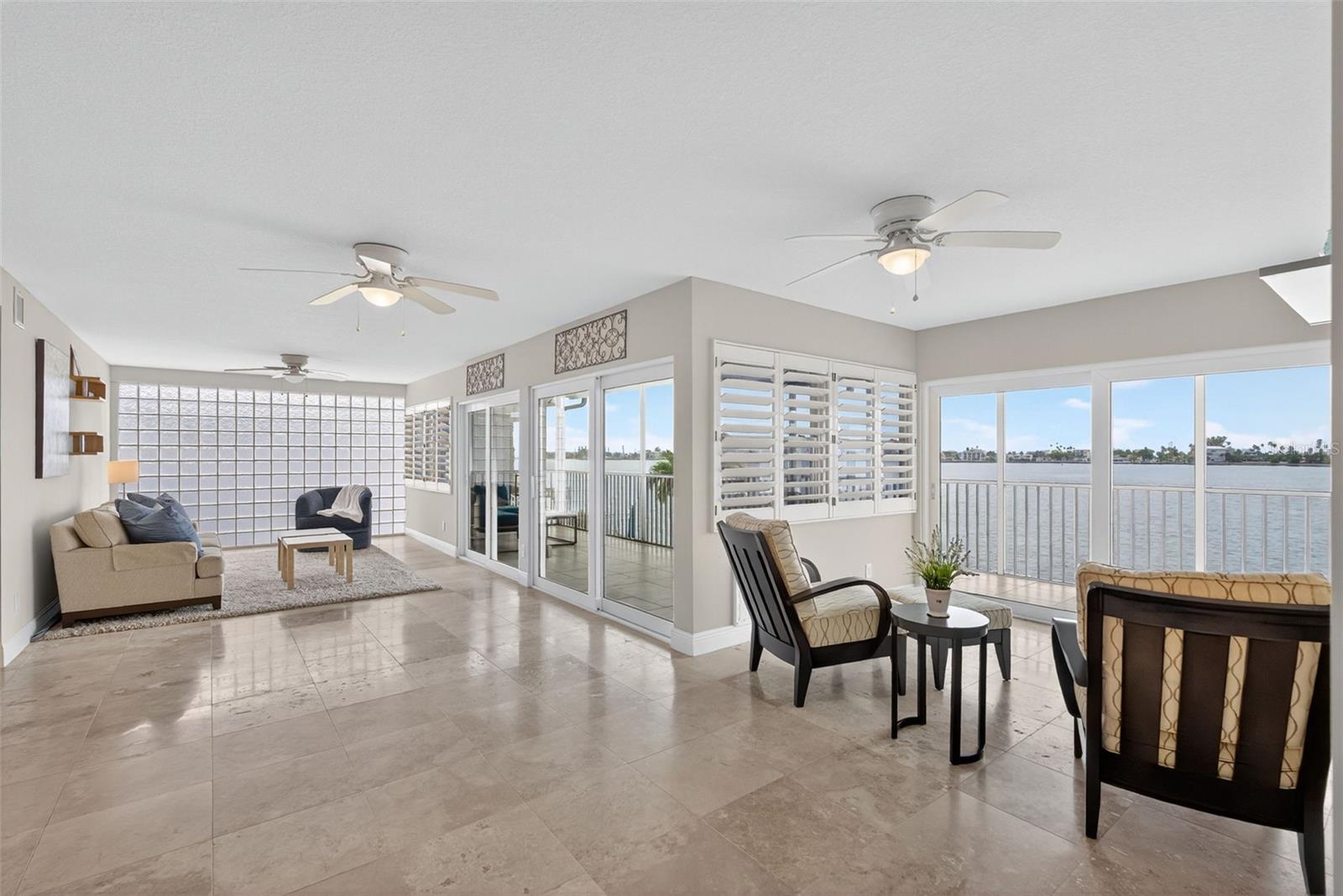 NIBROC CONDO - Residential