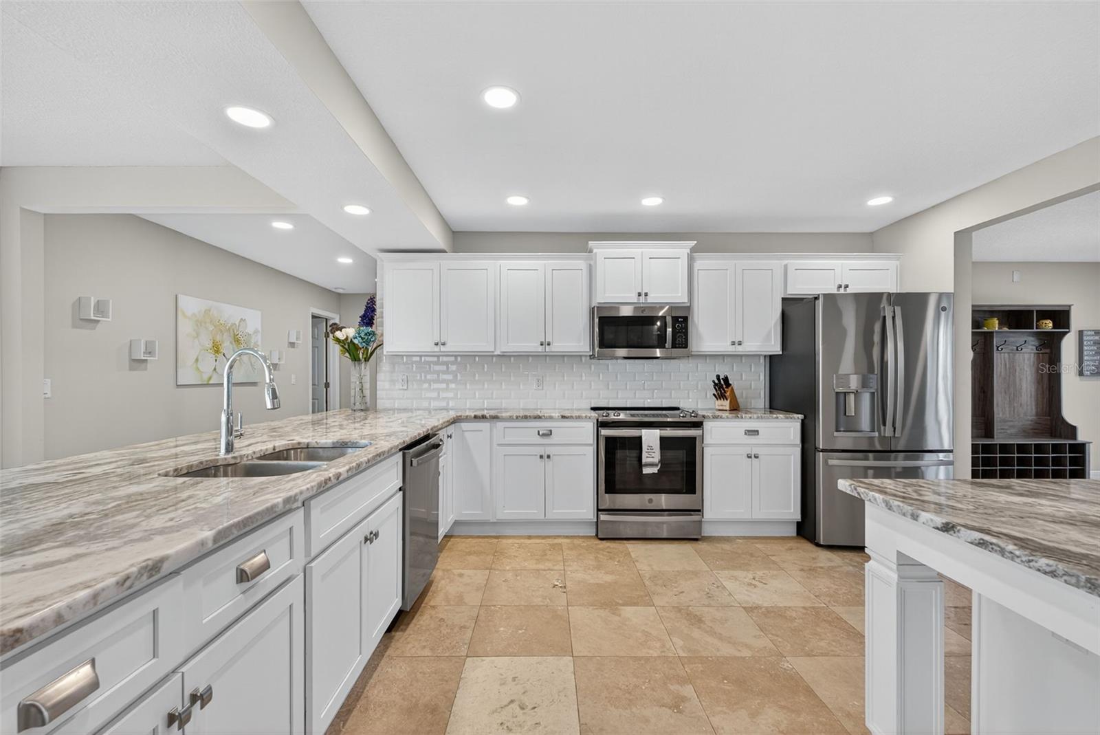 NIBROC CONDO - Residential