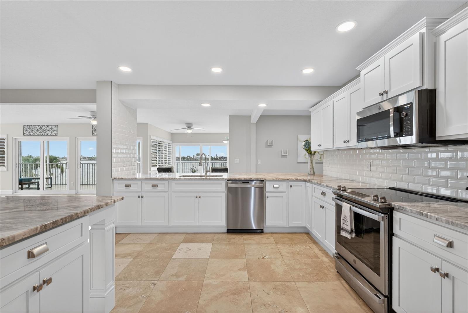 NIBROC CONDO - Residential