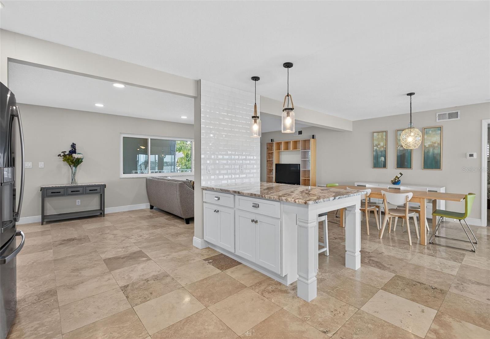 NIBROC CONDO - Residential