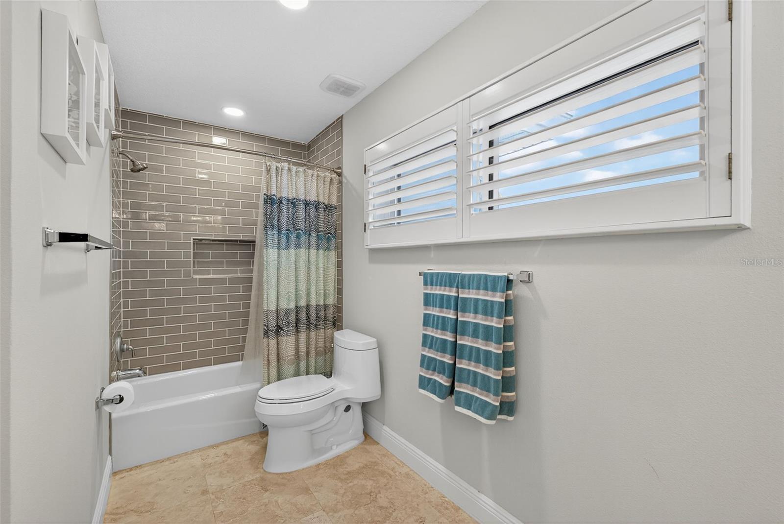 NIBROC CONDO - Residential