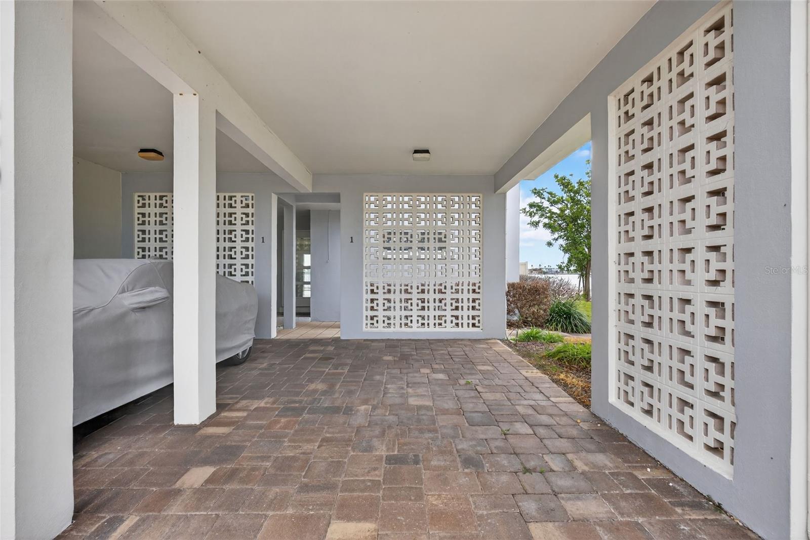 800 MADONNA BOULEVARD 1