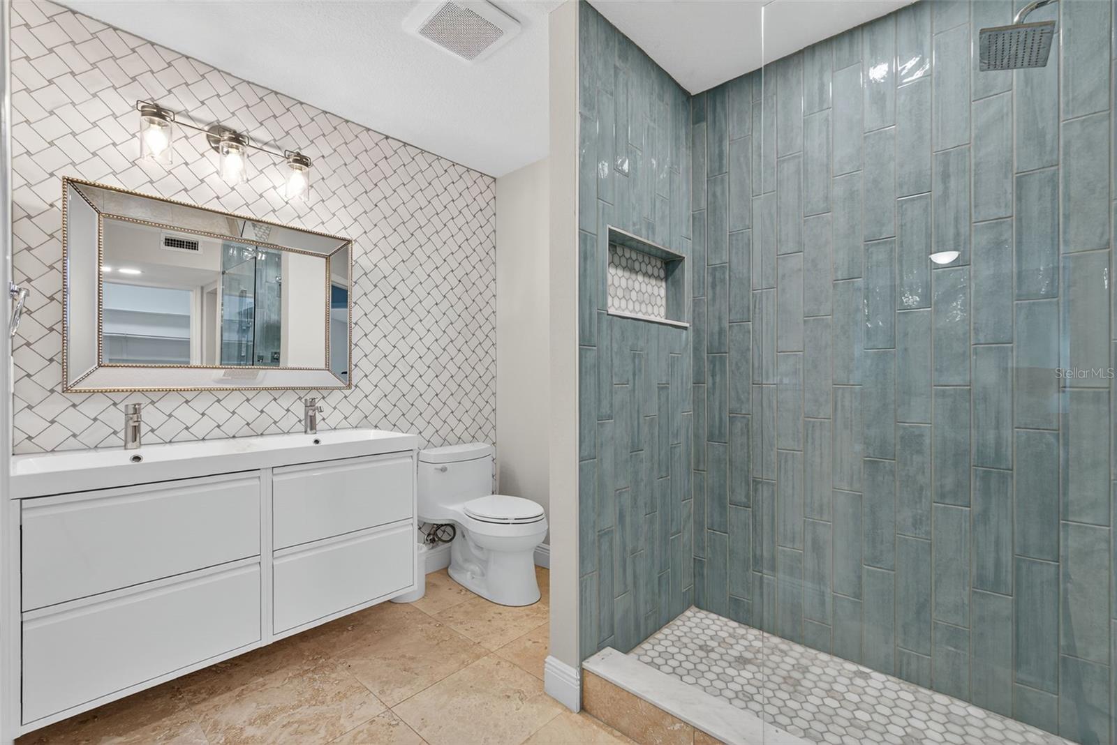 NIBROC CONDO - Residential