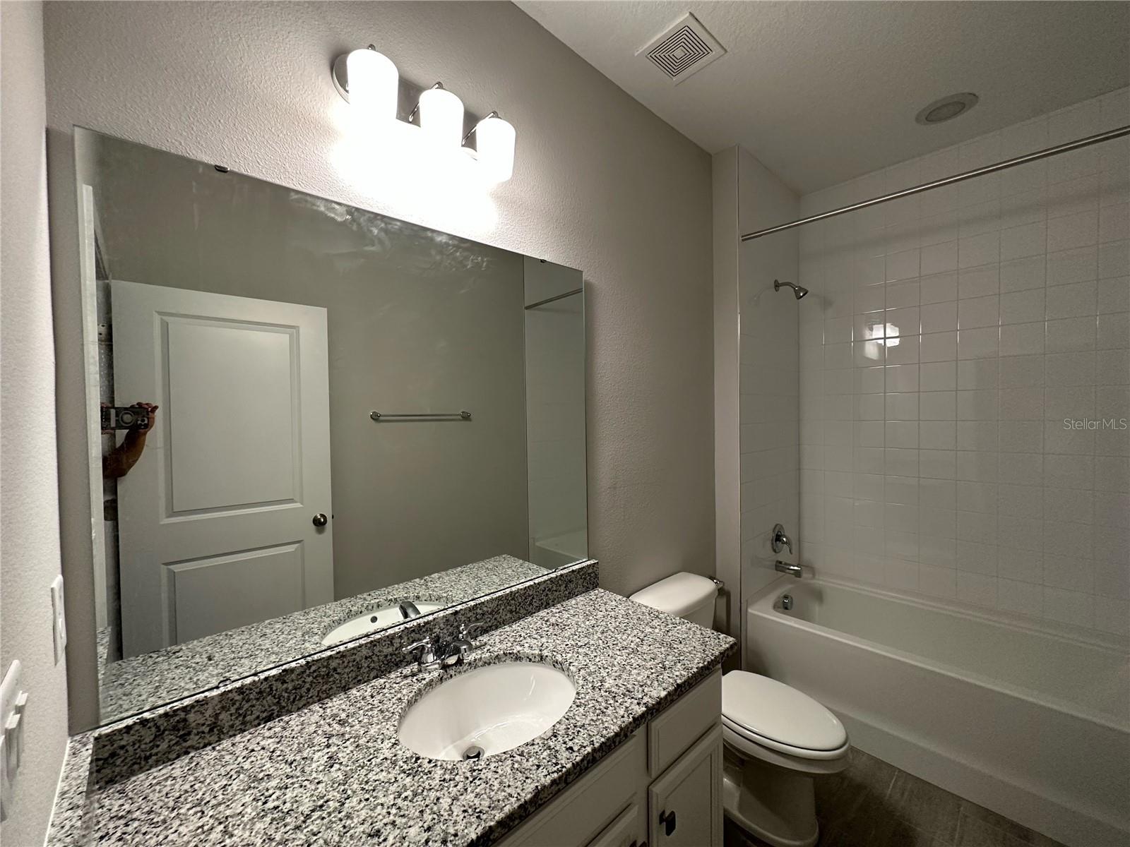 HARTWOOD LNDG - Residential Lease