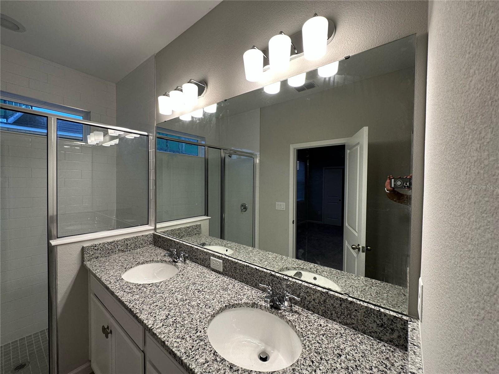 HARTWOOD LNDG - Residential Lease