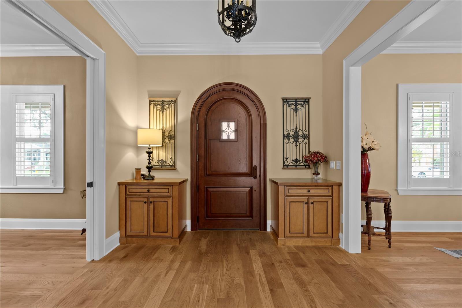 NEW SUBURB BEAUTIFUL - Residential